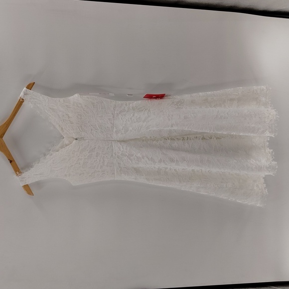 JJs House White V-neck Lace Midi Length Lace Overlay Sleeveless Wedding Dress - Picture 4 of 9